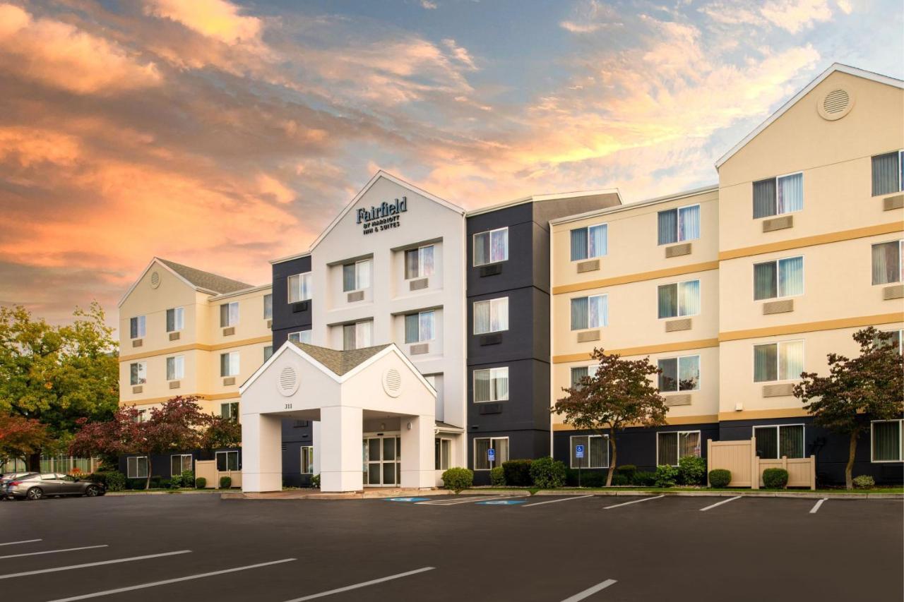 Fairfield Downtown 3*
